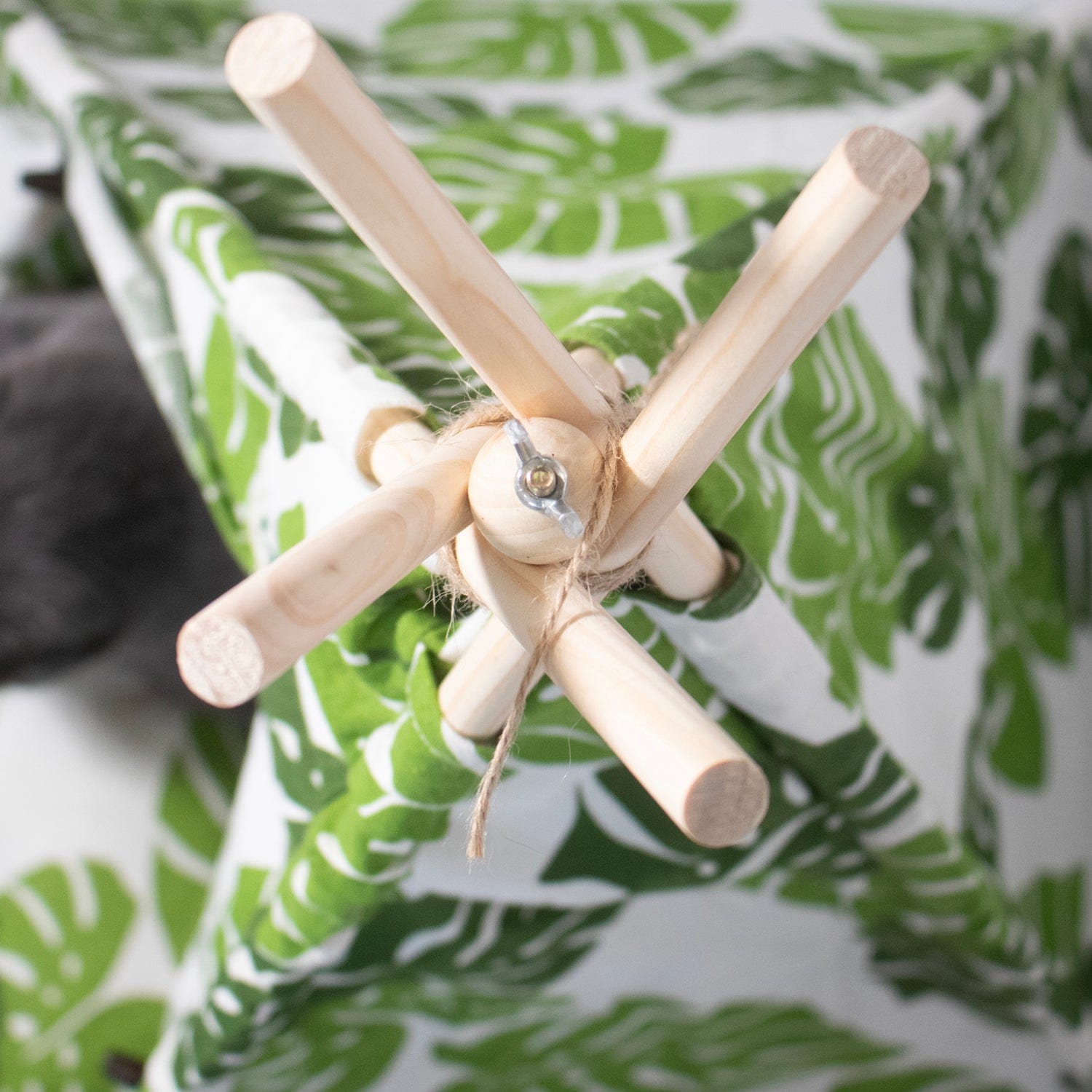 "The Teepee" Leafy Green Cat Yurt