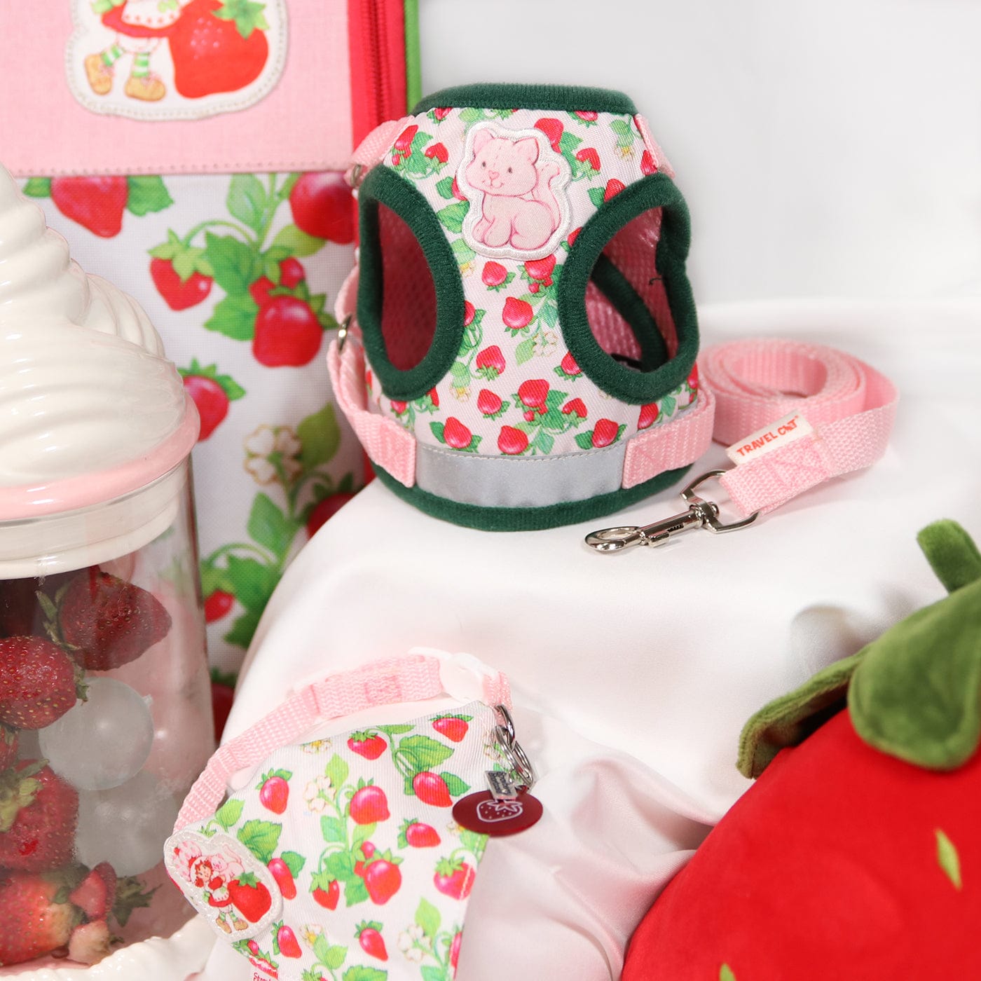 Strawberry Shortcake x Travel Cat Harness & Leash  Set