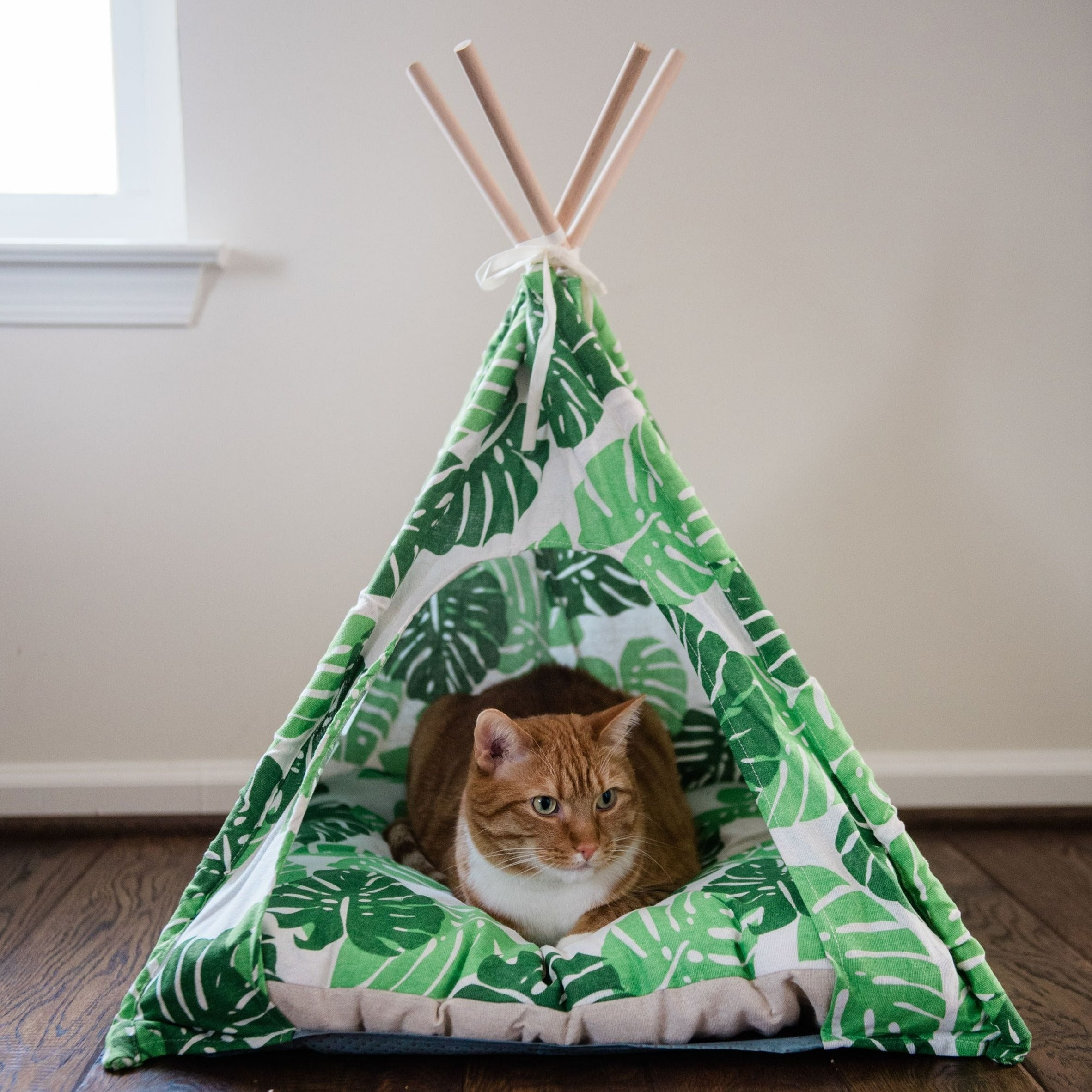 "The Teepee" Leafy Green Cat Yurt